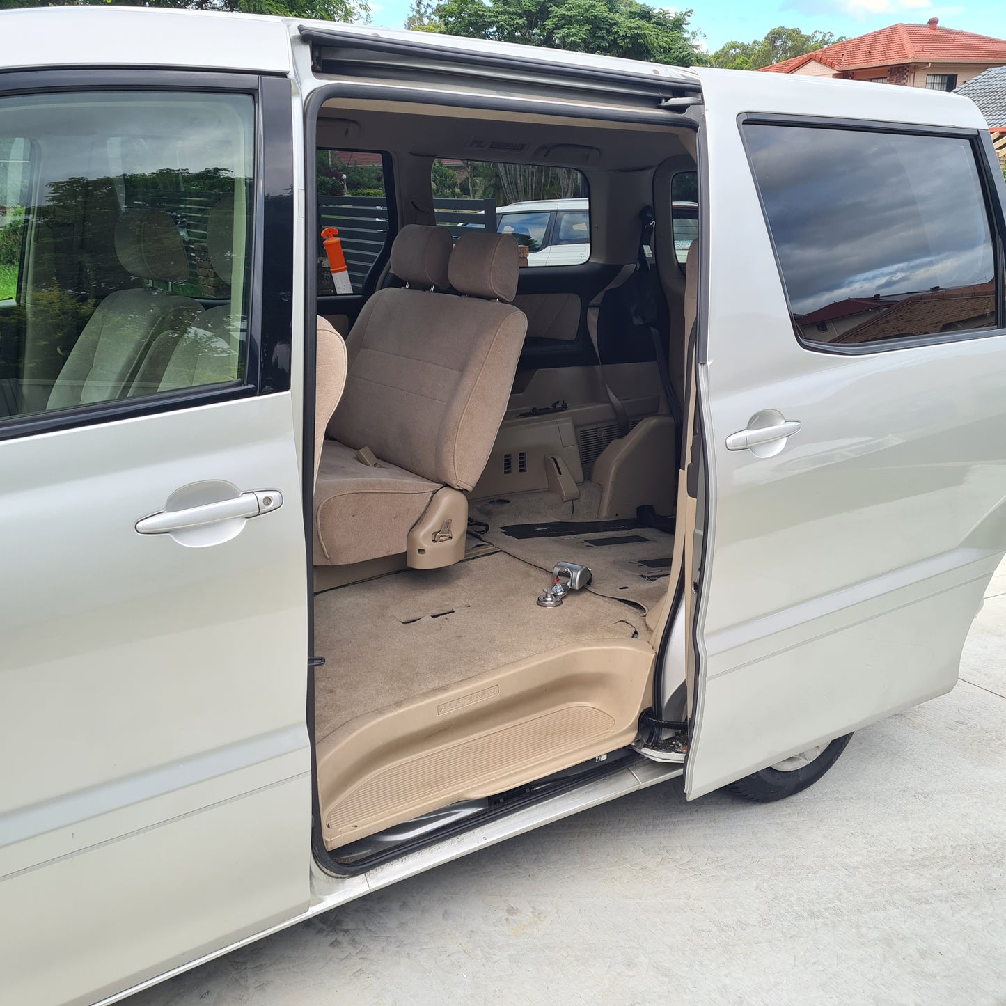 2007 Toyota Alphard Disability Hire Van